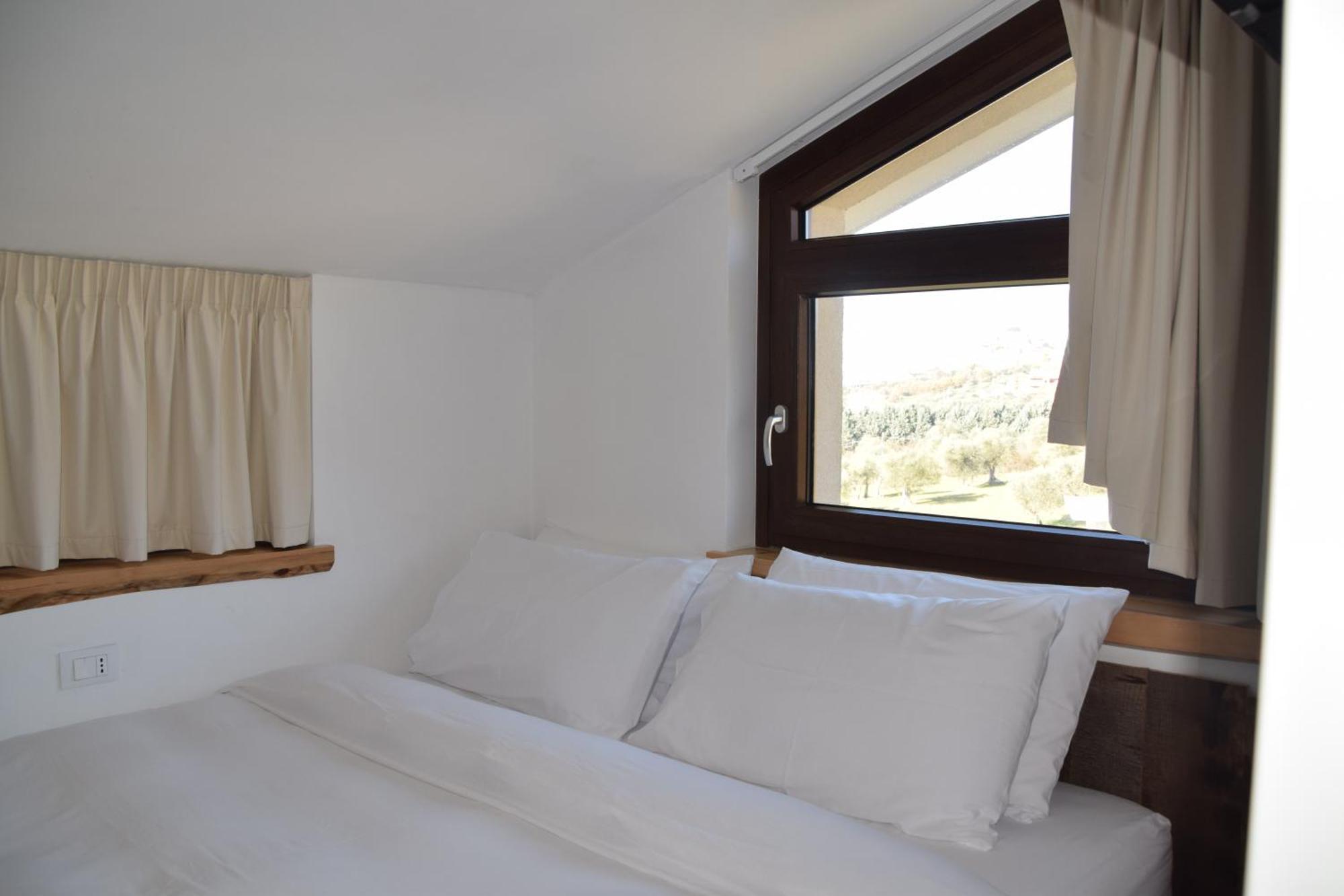 اتينا لوكانا B&B Adama المظهر الخارجي الصورة